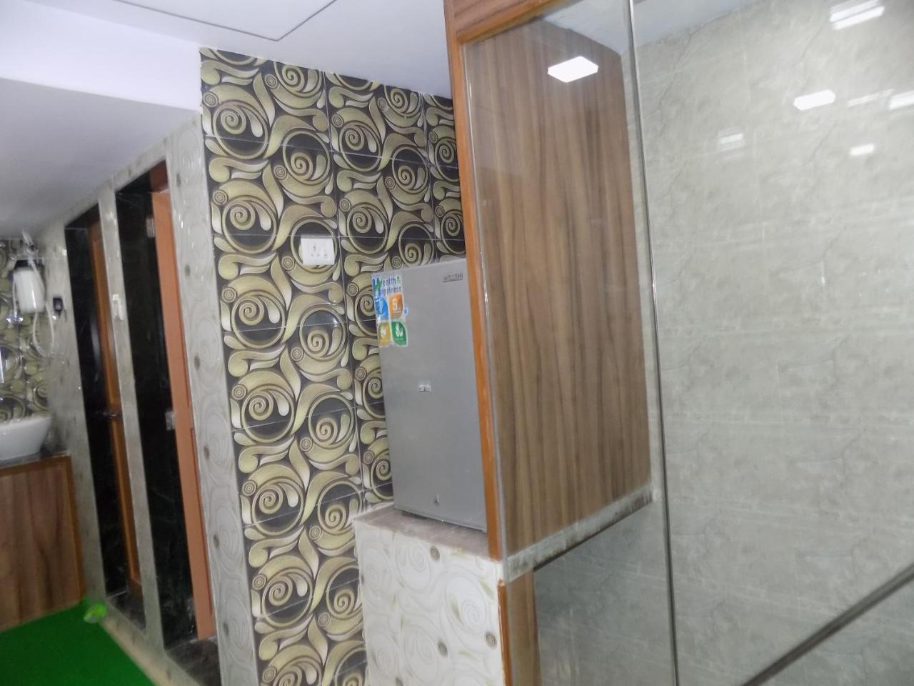 Metro Inn Dormitory Mumbai Exterior photo